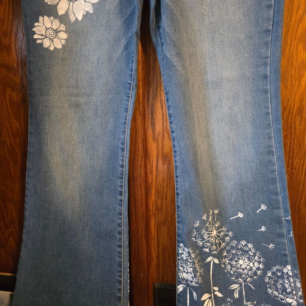 HANDCRAFTED Upcycled Denim Jeans HANDPAINTED Bell Bottoms Floral Design Size 14 - Picture 4 of 12